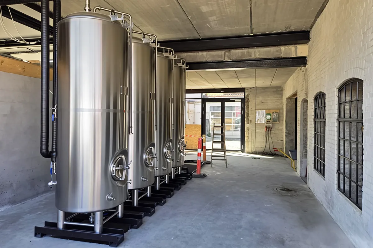 10HL to 50HL Jacketed Bright Beer Vessels (BBTs) Full View